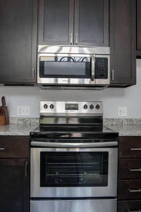 Cozysuites L 2br Loft, Monument Circle, Indy Apartment Indianapolis