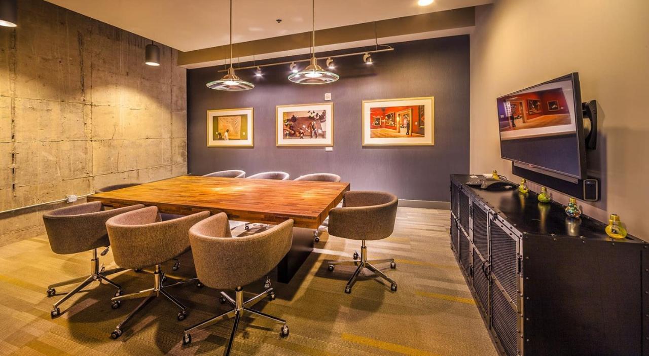 Apartment Cozysuites L 2br Loft, Monument Circle, Indy *